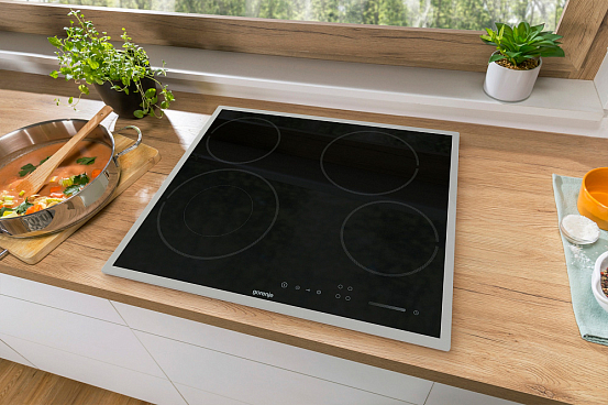 Независимая стеклокерамическая варочная панель Gorenje ECS642BXE preview 7