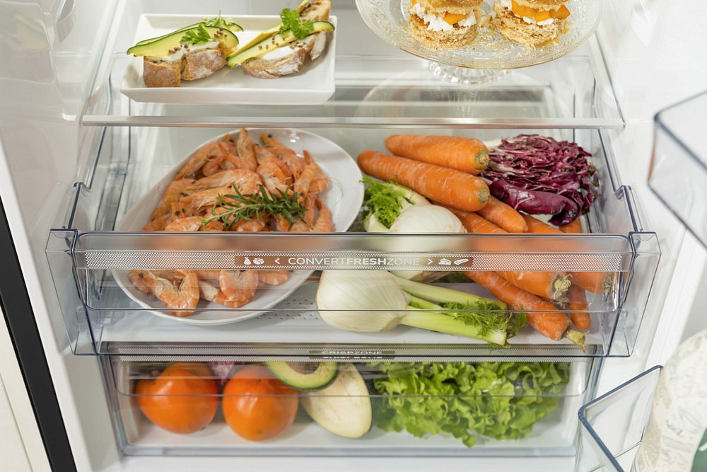 Отдельностоящий холодильник Gorenje ONRK619EBK preview 18